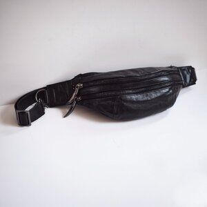 Sarah Pacini Leather Fannypack - Black (NEW)
